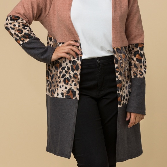 ONLY 1 LEFT! Color Block leopard cardigan-plus - Picture 6 of 6